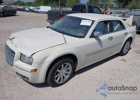 2010 Chrysler 300 Touring/Signature Series/Executive Series из США, поврежденный, VIN 2C3CA5CVXAH230404